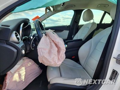 Zdjęcie 7 z 12 samochodu: 2017 MERCEDES-BENZ C 300 VIN:55SWF4JB9HU181885 - miniatura