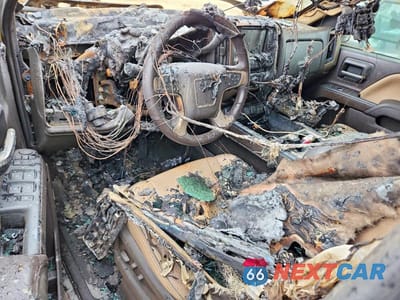 Zdjęcie 8 z 11 samochodu: 2018 GMC SIERRA K2500 DENALI VIN:1GT12UEY3JF161221 - miniatura