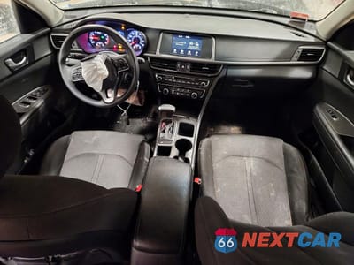 Zdjęcie 8 z 12 samochodu: 2018 KIA OPTIMA LX VIN:5XXGT4L36JG250894 - miniatura
