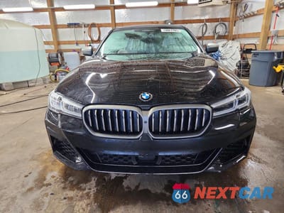 Piąte zdjęcie samochodu w środku: 2022 BMW M550XI VIN:WBA13BK09NCH97228 - miniatura