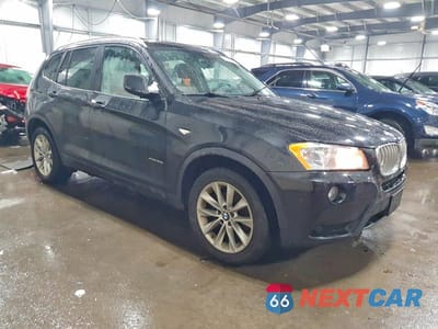 Czwarte zdjęcie samochodu z boku: 2014 BMW X3 VIN:5UXWX9C58E0D43391 - miniatura