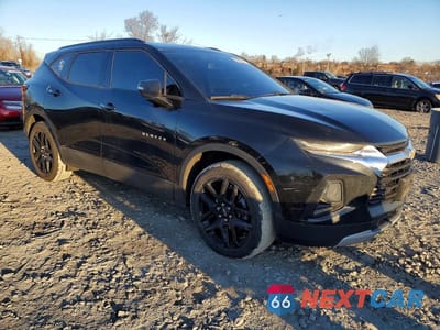 Czwarte zdjęcie samochodu z boku: 2022 CHEVROLET BLAZER 2LT VIN:3GNKBHR41NS123532 - miniatura