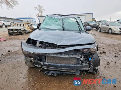 Piąte zdjęcie samochodu w środku: 2024 KIA SOUL GT LINE VIN:KNDJ53AU2R7920273 - miniatura