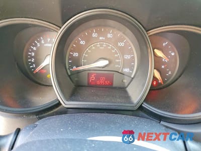 Zdjęcie 9 z 13 samochodu: 2014 KIA RIO VIN:KNADN4A36E6354125 - miniatura