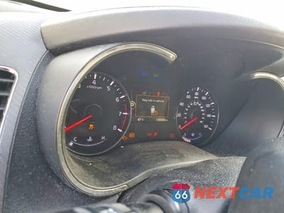 Zdjęcie 9 z 12 samochodu: 2017 KIA FORTE LX VIN:3KPFL4A70HE024239 - miniatura