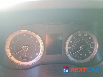 Zdjęcie 9 z 12 samochodu: 2021 HYUNDAI VENUE VIN:KMHRB8A37MU065897 - miniatura