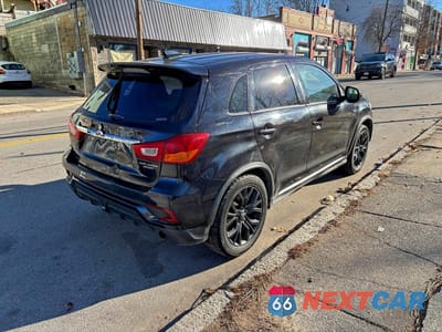 Czwarte zdjęcie samochodu z boku: 2019 MITSUBISHI OUTLANDER SPORT ES VIN:JA4AR3AU4KU017337 - miniatura