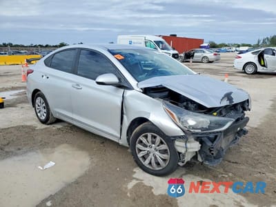 Czwarte zdjęcie samochodu z boku: 2020 HYUNDAI ACCENT SE VIN:3KPC24A62LE104194 - miniatura