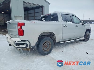 Trzecie zdjęcie samochodu z tyłu: 2019 CHEVROLET SILVERADO K1500 CUSTOM VIN:1GCUYBEFXKZ191234 - miniatura