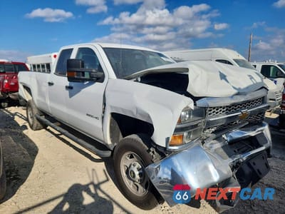 Czwarte zdjęcie samochodu z boku: 2019 CHEVROLET SILVERADO C2500 HEAVY DUTY VIN:2GC2CREG9K1166163 - miniatura