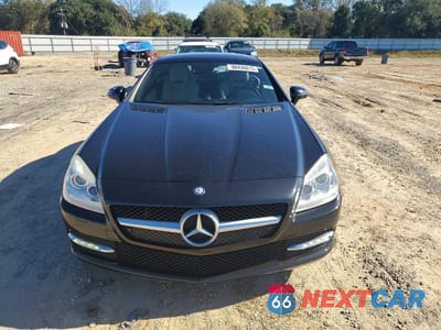 Piąte zdjęcie samochodu w środku: 2013 MERCEDES-BENZ SLK 350 VIN:WDDPK5HAXDF061951 - miniatura