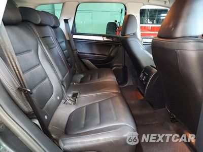 Zdjęcie 11 z 13 samochodu: 2011 VOLKSWAGEN TOUAREG V6 VIN:WVGFF9BP1BD000927 - miniatura