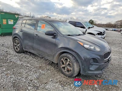 Czwarte zdjęcie samochodu z boku: 2020 KIA SPORTAGE LX VIN:KNDPM3AC0L7628889 - miniatura