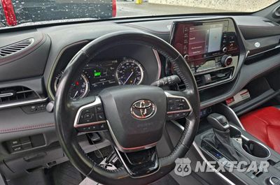 Zdjęcie 9 z 14 samochodu: 2022 TOYOTA HIGHLANDER XSE VIN:5TDJZRBH9NS200672 - miniatura