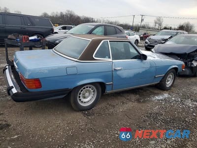 Trzecie zdjęcie samochodu z tyłu: 1982 MERCEDES-BENZ 380 SL VIN:WDBBA45A0CB015877 - miniatura