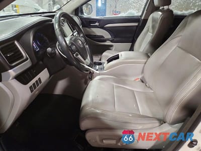 Zdjęcie 7 z 13 samochodu: 2015 TOYOTA HIGHLANDER XLE VIN:5TDJKRFH1FS118337 - miniatura