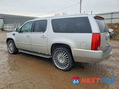 Drugie zdjęcie samochodu z przodu: 2011 CADILLAC ESCALADE ESV LUXURY VIN:1GYS4HEF8BR279053 - miniatura