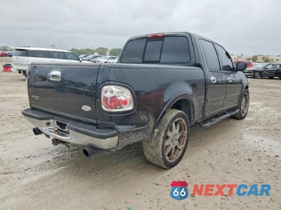Trzecie zdjęcie samochodu z tyłu: 2001 FORD F150 SUPERCREW VIN:1FTRW07L21KC60105 - miniatura
