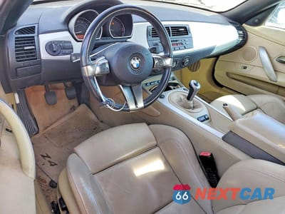 Zdjęcie 8 z 11 samochodu: 2006 BMW Z4 3.0SI VIN:4USBU53546LW91276 - miniatura