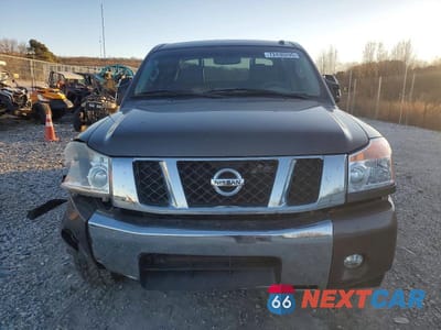 Piąte zdjęcie samochodu w środku: 2015 NISS TITAN SL VIN:1N6BA0EC6FN505140 - miniatura