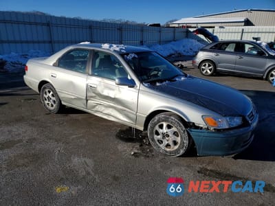 Czwarte zdjęcie samochodu z boku: 2000 TOYOTA CAMRY CE VIN:JT2BG22K8Y0443595 - miniatura