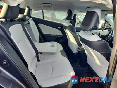 Zdjęcie 10 z 12 samochodu: 2019 TOYOTA PRIUS XLE AWD-E VIN:JTDL9RFU9K3012683 - miniatura