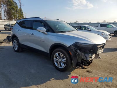Czwarte zdjęcie samochodu z boku: 2021 CHEVROLET BLAZER 2LT VIN:3GNKBCRS5MS538269 - miniatura