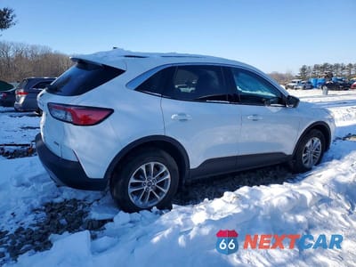 Trzecie zdjęcie samochodu z tyłu: 2022 FORD ESCAPE SE VIN:1FMCU9BZ6NUA61561 - miniatura
