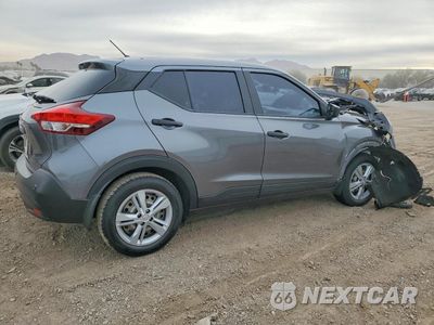 Trzecie zdjęcie samochodu z tyłu: 2020 NISSAN KICKS S VIN:3N1CP5BV6LL559741 - miniatura