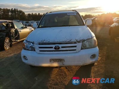 Piąte zdjęcie samochodu w środku: 2006 TOYOTA HIGHLANDER LIMITED VIN:JTEEP21A460161377 - miniatura