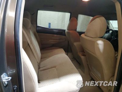Zdjęcie 10 z 12 samochodu: 2011 TOYOTA TACOMA DOUBLE CAB VIN:3TMLU4ENXBM064608 - miniatura