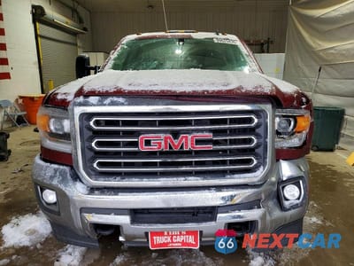 Piąte zdjęcie samochodu w środku: 2015 GMC SIERRA K2500 SLT VIN:1GT22ZEG3FZ114799 - miniatura