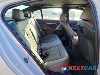 Zdjęcie 10 z 12 samochodu: 2025 BMW 530 XI VIN:WBA53FJ0XSCT29723 - miniatura