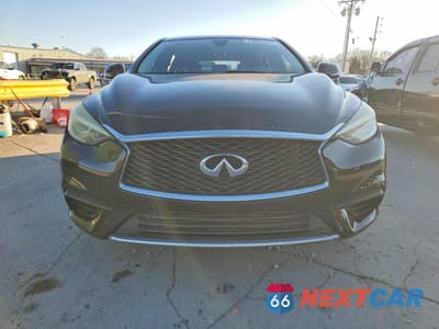 Piąte zdjęcie samochodu w środku: 2018 INFINITI QX30 BASE VIN:SJKCH5CP7JA041035 - miniatura