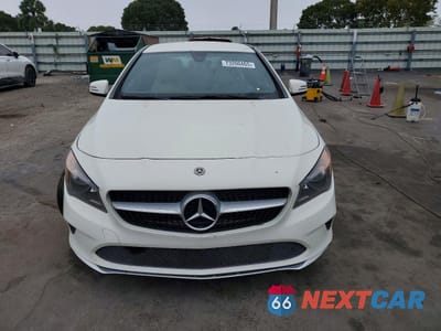 Piąte zdjęcie samochodu w środku: 2018 MERCEDES-BENZ CLA 250 VIN:WDDSJ4EB0JN570193 - miniatura