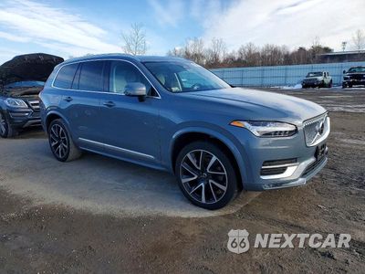 Czwarte zdjęcie samochodu z boku: 2023 VOLVO XC90 PLUS VIN:YV4062PN2P1926672 - miniatura