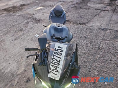 Piąte zdjęcie samochodu w środku: 2025 KAWASAKI ZX636 K VIN:JKBZXJJ17SA019745 - miniatura