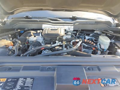 Zdjęcie 11 z 12 samochodu: 2016 CHEVROLET SILVERADO K2500 HEAVY DUTY LTZ VIN:1GC1KWE84GF151186 - miniatura