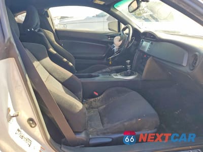 Zdjęcie 10 z 12 samochodu: 2016 SUBARU BRZ 2.0 PREMIUM VIN:JF1ZCAB15G9600843 - miniatura