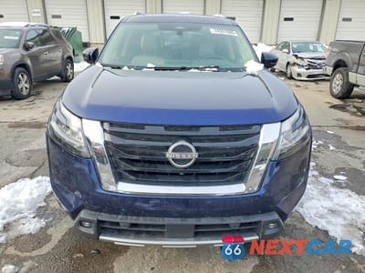 Piąte zdjęcie samochodu w środku: 2022 NISSAN PATHFINDER PLATINUM VIN:5N1DR3DK9NC268227 - miniatura