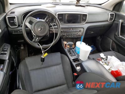 Zdjęcie 8 z 12 samochodu: 2020 KIA SPORTAGE LX VIN:KNDPM3AC0L7628889 - miniatura