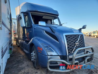 2025 VOLVO VN VNL 4V4NC9EH3SN669499 - główne zdjęcie licytacji z USA - miniatura
