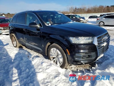 Czwarte zdjęcie samochodu z boku: 2017 AUDI Q7 PREMIUM PLUS VIN:WA1LAAF72HD056007 - miniatura