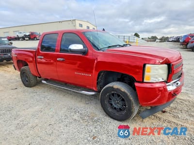 Czwarte zdjęcie samochodu z boku: 2008 CHEVROLET SILVERADO K1500 VIN:2GCEK13C281285005 - miniatura