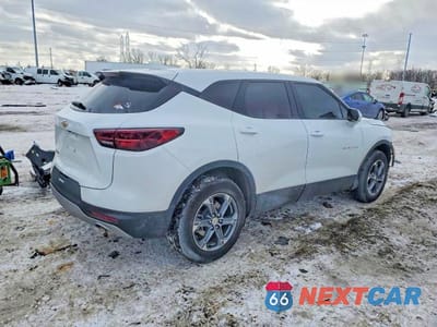 Trzecie zdjęcie samochodu z tyłu: 2025 CHEVROLET BLAZER 2LT VIN:3GNKBCR44SS118145 - miniatura