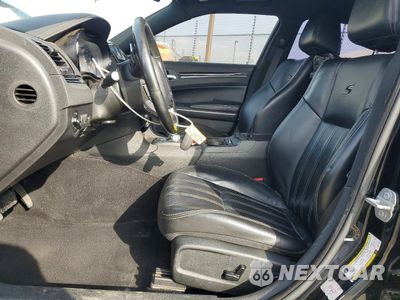 Zdjęcie 7 z 12 samochodu: 2019 CHRYSLER 300 S VIN:2C3CCABG4KH585429 - miniatura