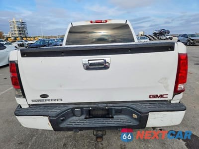 Zdjęcie 6 z 11 samochodu: 2008 GMC NEW SIERRA C1500 DENALI VIN:2GTEC638081181411 - miniatura