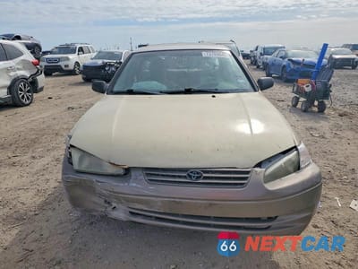Piąte zdjęcie samochodu w środku: 1997 TOYOTA CAMRY CE VIN:4T1BG22KXVU150773 - miniatura