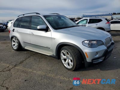 Czwarte zdjęcie samochodu z boku: 2009 BMW X5 XDRIVE48I VIN:5UXFE83599L309932 - miniatura