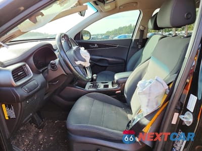 Zdjęcie 7 z 14 samochodu: 2018 KIA SORENTO LX VIN:5XYPG4A38JG357531 - miniatura